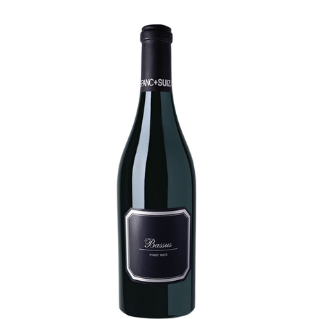 Bassus Pinot Noir 2022 wine bottle