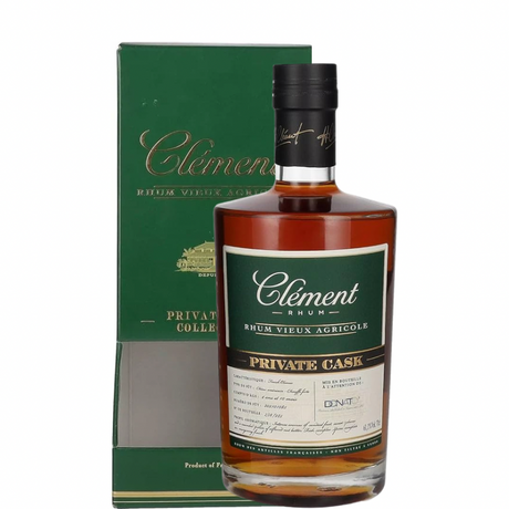 Bottiglia di Clement Private Cask Rum con astuccio